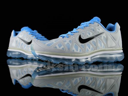 NIKE AIR MAX